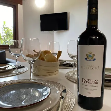 Casa Porta Smeralda * オルビア