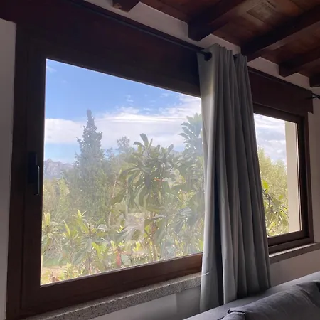 Casa Porta Smeralda * オルビア