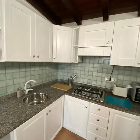 Casa Porta Smeralda アパート オルビア