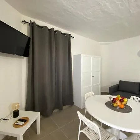 Casa Porta Smeralda 公寓 奧爾比亞